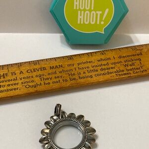 ORIGAMI OWL LIVING LOCKET SUNFLOWER